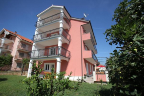 Гостиница Apartments Villa Dalmazia  Трогир